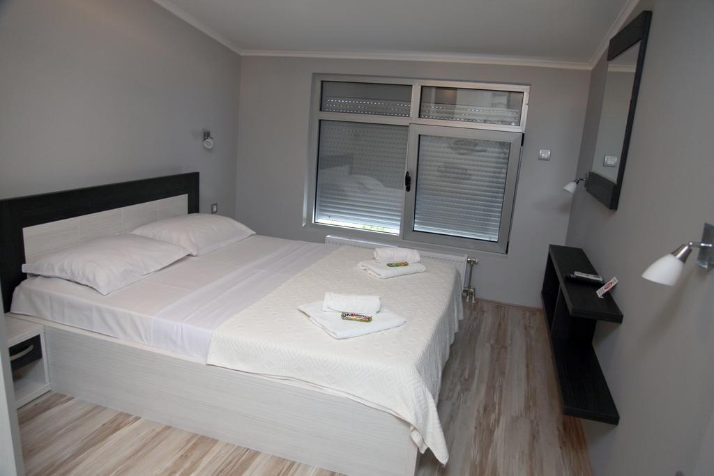 Silver House Hostel Чачак Номер фото