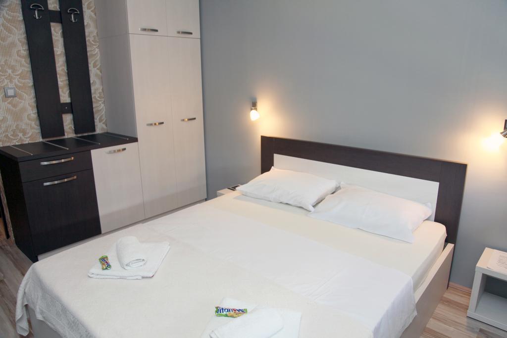 Silver House Hostel Чачак Номер фото